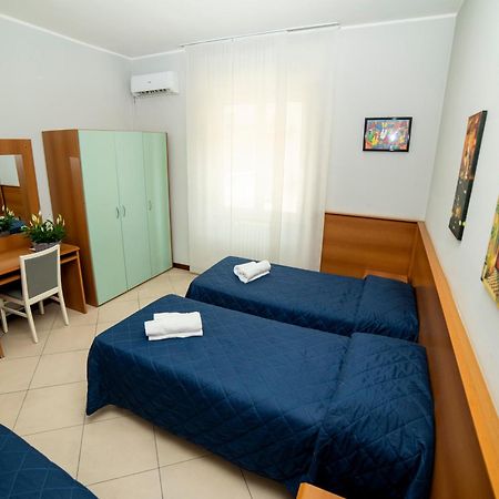 Hotel Victoria Varedo Extérieur photo